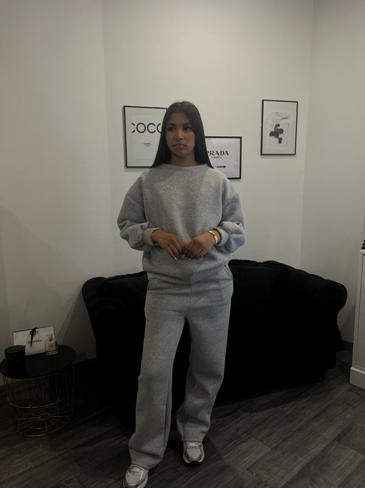 ensemble jogging gris